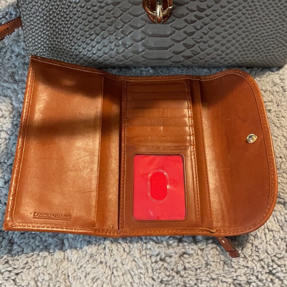 Dooney & Bourke purse and matching wallet - Picture 8 of 13